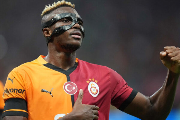 Osimhen’in Sakatlığında Son Durum: Fenerbahçe Derbisinde Oynayacak mı?