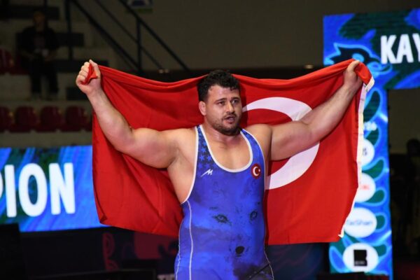 Rıza Kayaalp Avrupa Güreş Şampiyonu Oldu!