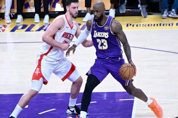 LeBron James İle Alperen Şengün Arasında Tansiyon Yükseldi
