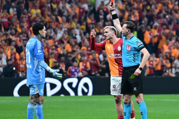 Fenerbahçe, Ederson ile Yolları Ayırıyor!