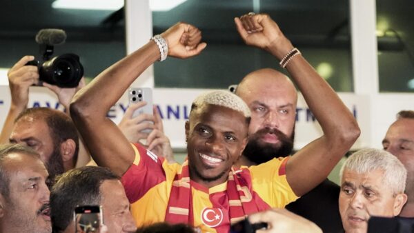 Osimhen, Fenerbahçe Derbisinde Oynayacak mı?
