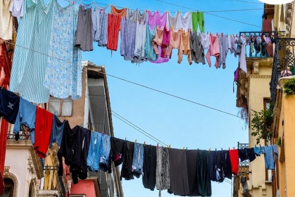 Balkona Çamaşır Asılması Yasaklandı!