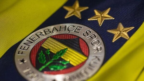Fenerbahçe’de 3 İsim İle Yollar Ayrılıyor