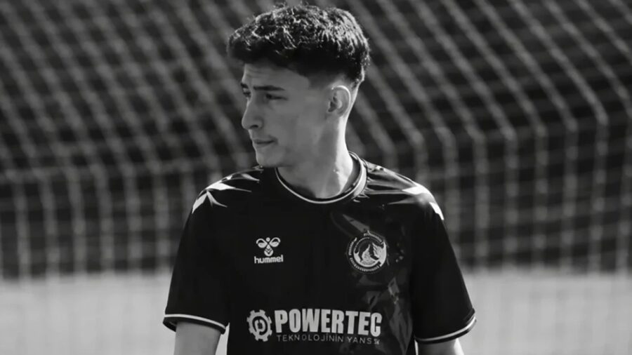 16 Yaşındaki Futbolcu Trafik Kazasında Hayatını Kaybetti!