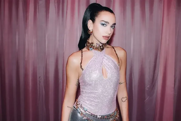 Dua Lipa’nın Manifest Paylaşımı Ortalığı Salladı!