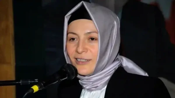 AK Parti’nin Eski MKYK Üyelerinden Emine Çift Hayatını Kaybetti!