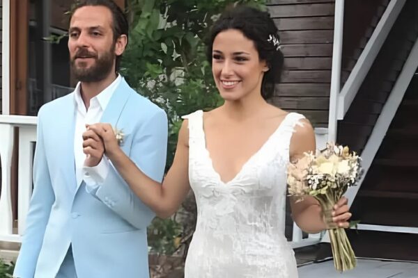 Erkan Kolçak Köstendil ve Cansu Tosun Boşandı