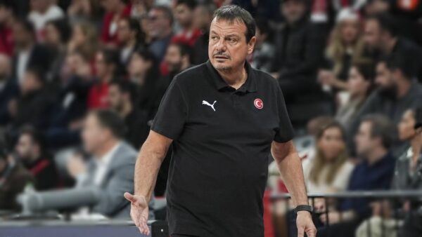 Panathinaikos Valencia Maçında Gerginlik: Ergin Ataman Diskalifiye Edildi