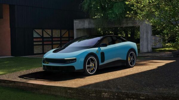 Ferrari’nin İlk Elektrikli Otomobili Luce Görücüye Çıktı