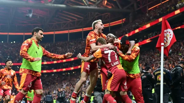 Galatasaray Şampiyonluk Kutlamasında 200 Milyon TL Gelir Elde Etti!