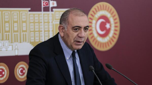 Gürsel Tekin: CHP 7 Ay Sonra Kurultaya Gidecek”