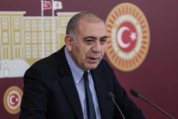 Gürsel Tekin: CHP 7 Ay Sonra Kurultaya Gidecek”