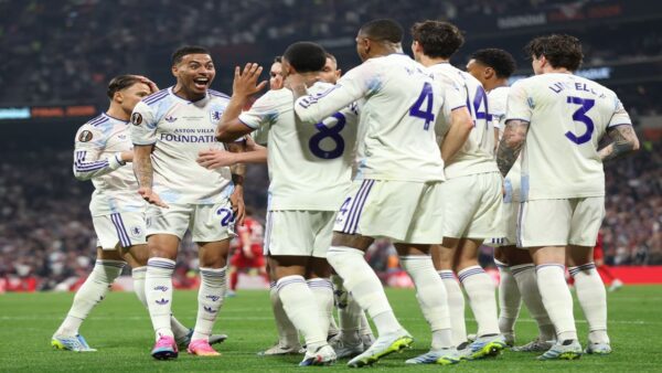 Aston Villa 44 Yıl Sonra Kupa Sevinci Yaşadı!