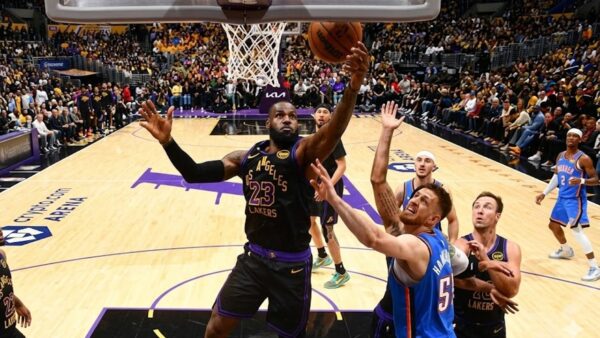 Thunder Lakers’ı Eleyerek NBA Batı Konferansı Finaline Yükseldi