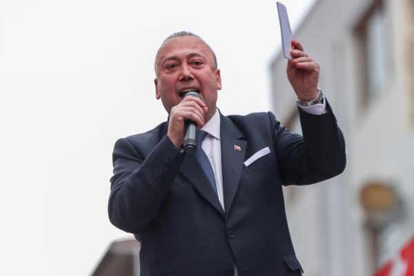 Son Dakika! Uşak Belediye Başkanı CHP’den İhraç Edildi!