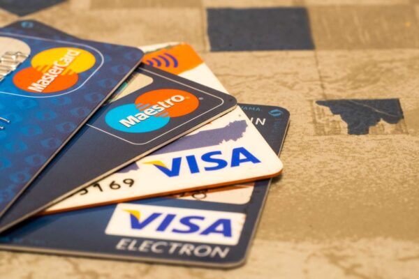 Visa ve Mastercard Piyasadan Çekilme Kararı Aldı!