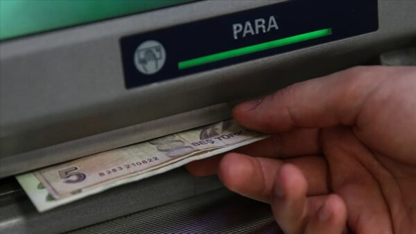 ATM’lerde Asgari Para Çekme Limiti Değişti