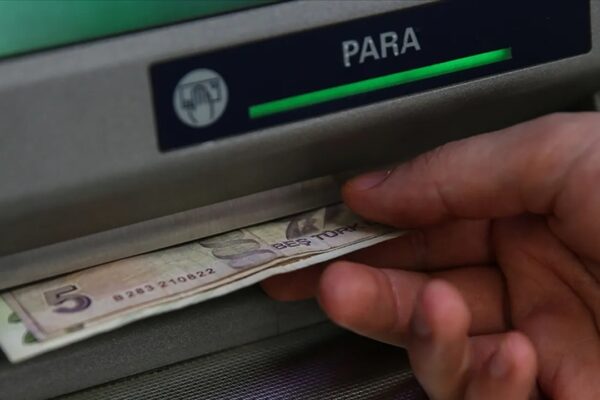 ATM’lerde Asgari Para Çekme Limiti Değişti