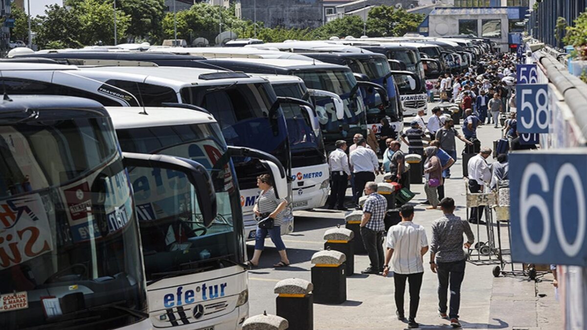 Bayram Tatili Uzadı, Otobüs Biletlerine Zam Geldi