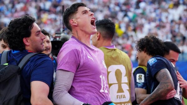 Paraguay kalecisi Orlando Gill hangi takımda oynuyor?