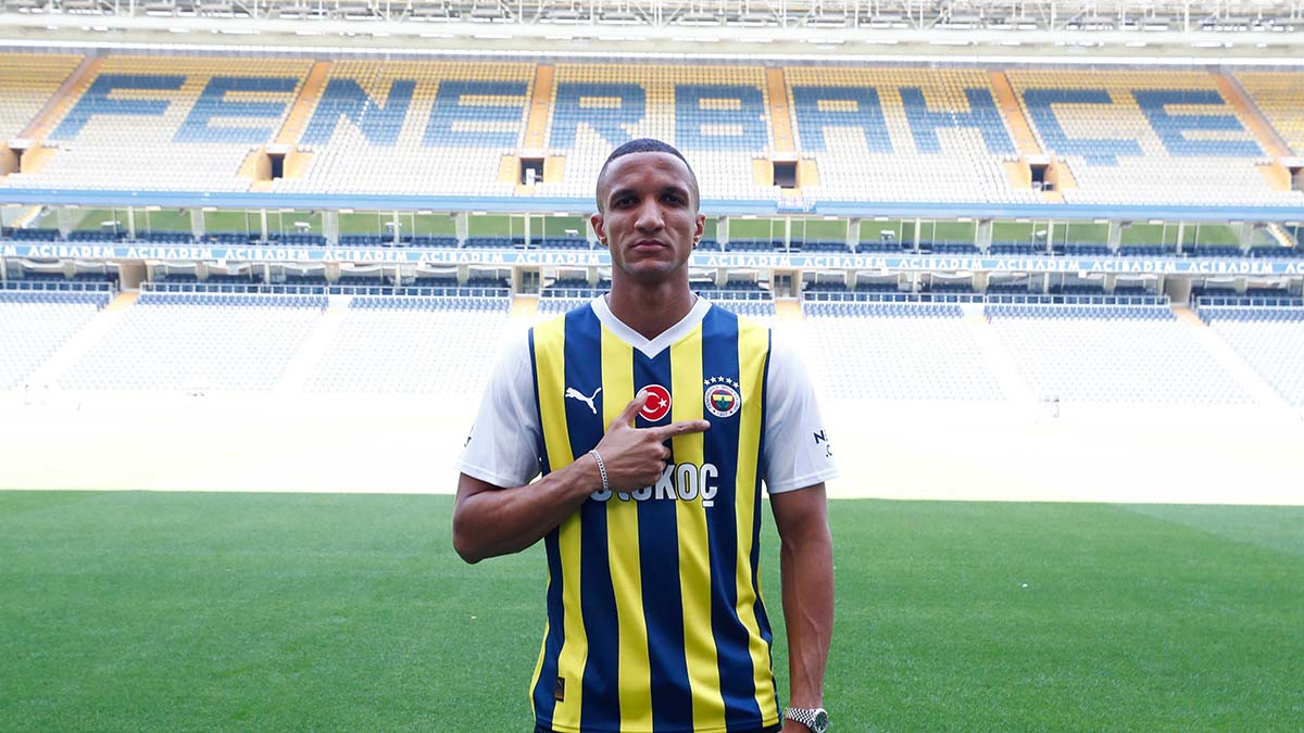 Fenerbahçe’nin yollarını ayıracağı 7 futbolcu belli oldu