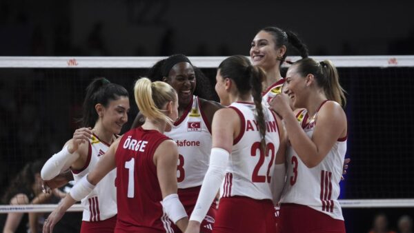 Türkiye-Fransa voleybol karşılaşmasının saati belli oldu