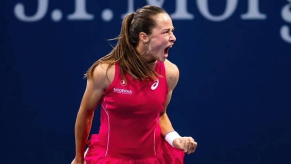 Zeynep Sönmez Wimbledon’da tarih yazmaya devam ediyor