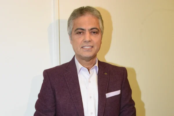 Cengiz Kurtoğlu Trafik Kazası Geçirdi: İşte Sağlık Durumu! Cengiz Kurtoğlu Kimdir?