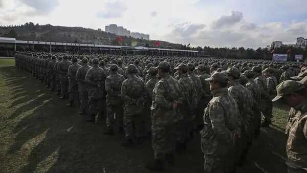 Yeni askerlik düzenlemesi geliyor! 400 bin gurbetçiyi ilgilendiriyor