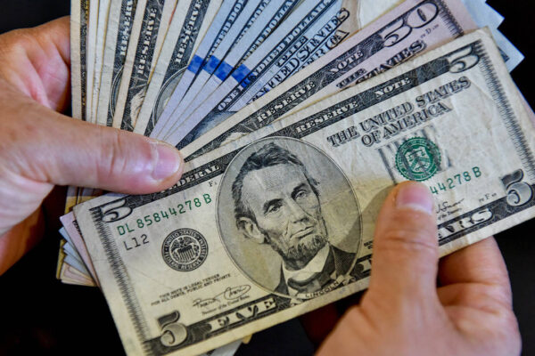 ING’den Rekor Kıran Dolar Açıklaması: Daha da Yükselebilir!