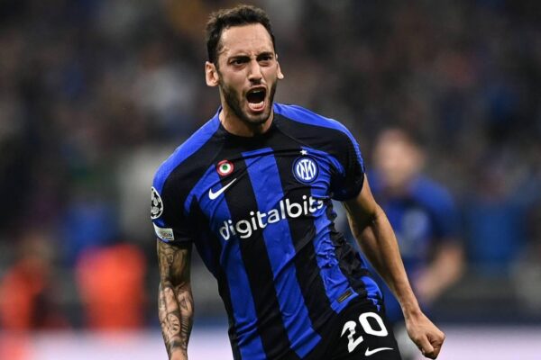 Hakan Çalhanoğlu, Fenerbahçe’ye Geliyor!