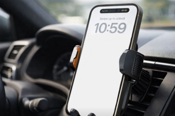 İçişleri Bakanlığı araçlardaki telefon tutucuları ve multimedya ekranlar için kararını verdi