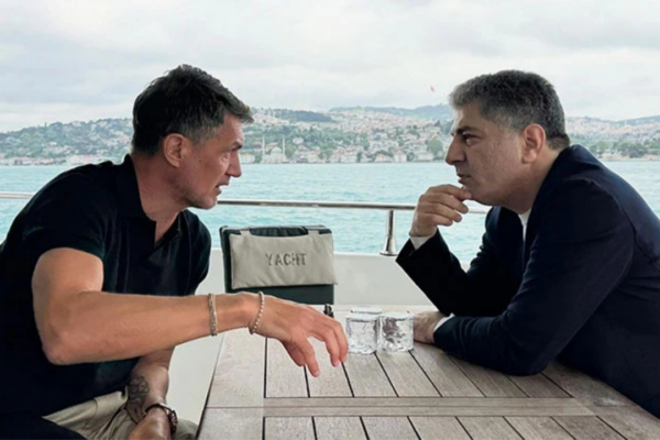 Paolo Maldini’den Kongre Sürprizi: Fenerbahçe’de Başkanlık Yarışını Safi ile İzledi!