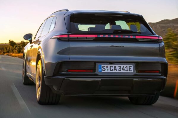 Elektrikli Porsche Cayenne Türkiye fiyatı belli oldu! İşte menzil ve teknik özellikler