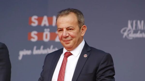 Tanju Özcan CHP’den Neden İstifa Etti?