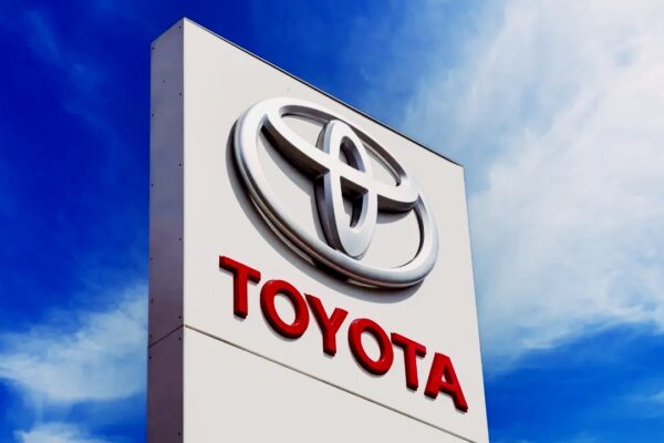 Toyota’nın Tahtı Sarsıldı: İkinci Sıraya Geriledi