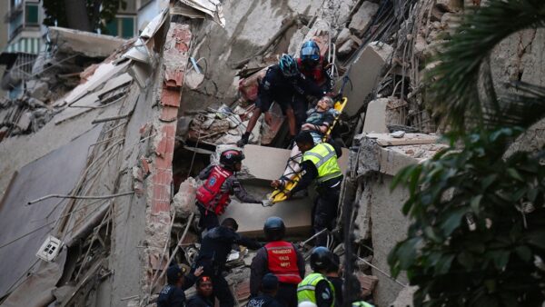 Venezuela’da 40 saniye arayla iki büyük deprem
