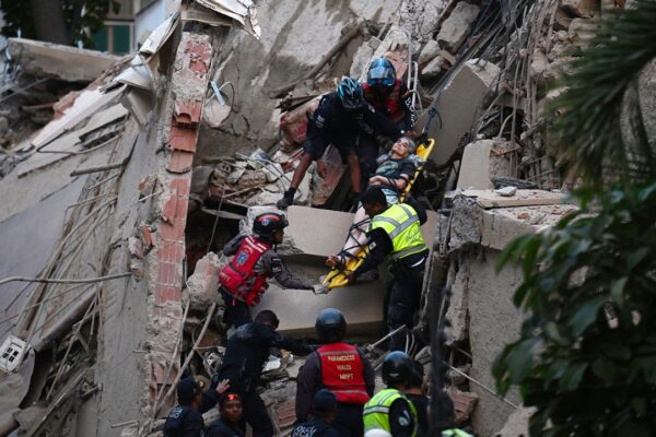 Venezuela’da 40 saniye arayla iki büyük deprem
