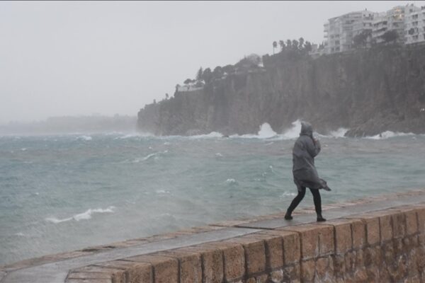 Yağışlar Geri Dönüyor! Meteoroloji’den 60 şehre yağış uyarısı geldi