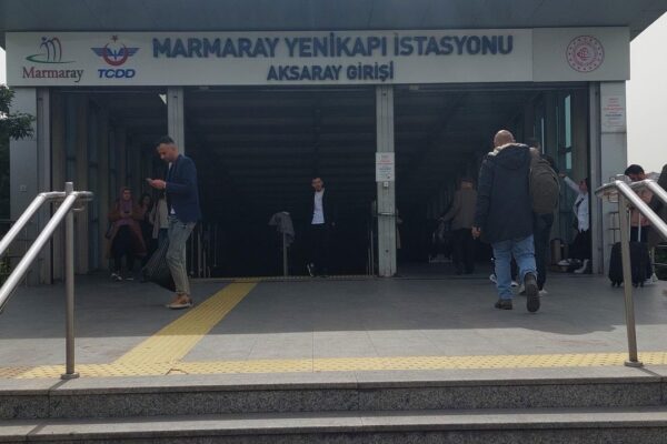 Yenikapı Marmaray İstasyonu’nda bir kişi intihar etti