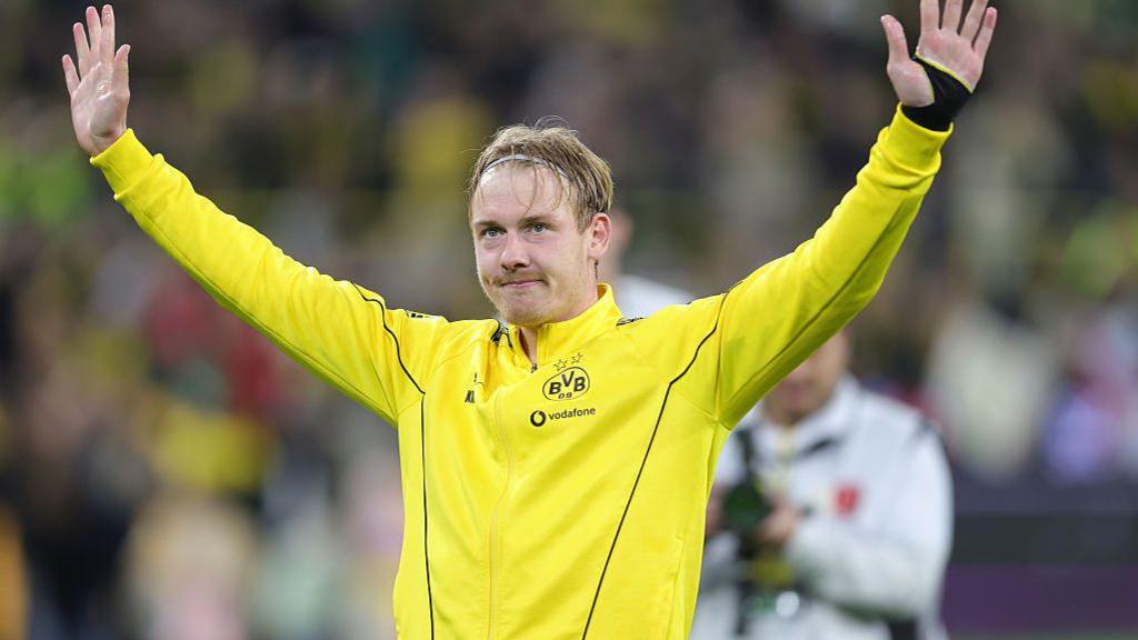 Beşiktaş, Borussia Dortmund’dan Julian Brandt’ı alıyor