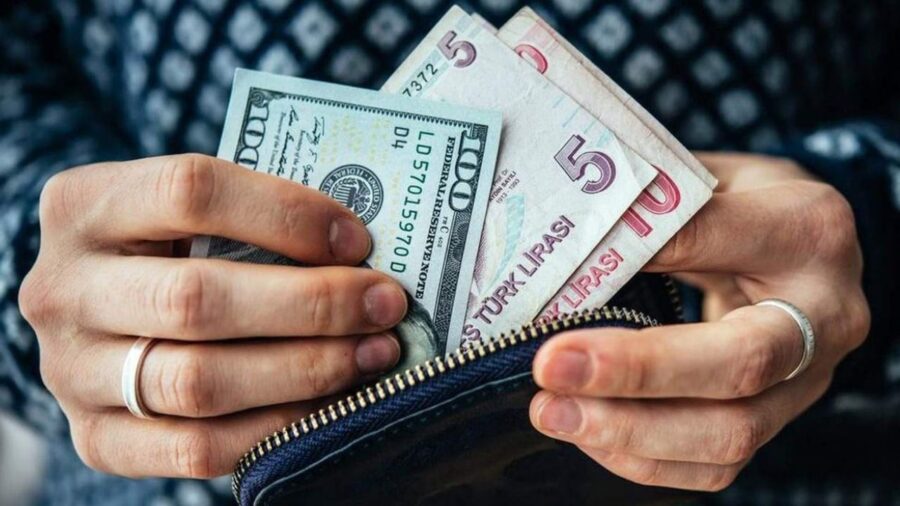 Dev bankalardan dolar/TL tahminleri belli oldu: Yıl sonunda 53 TL olacak