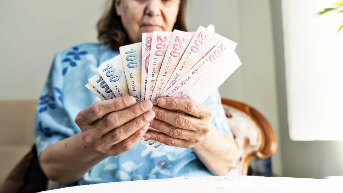 Fiilen çalışmadığı halde SGK’ya bildirilen emeklinin maaş kesintisi iade edilecek