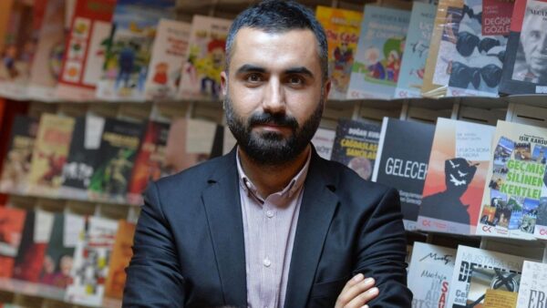 Gözaltına alınan gazeteci Alican Uludağ kimdir? Neden gözaltına alındı?