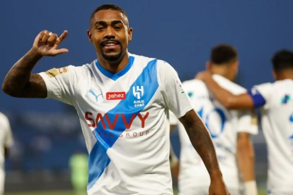 Fenerbahçe Brezilyalı kanat oyuncusu Malcom ile temas kurdu