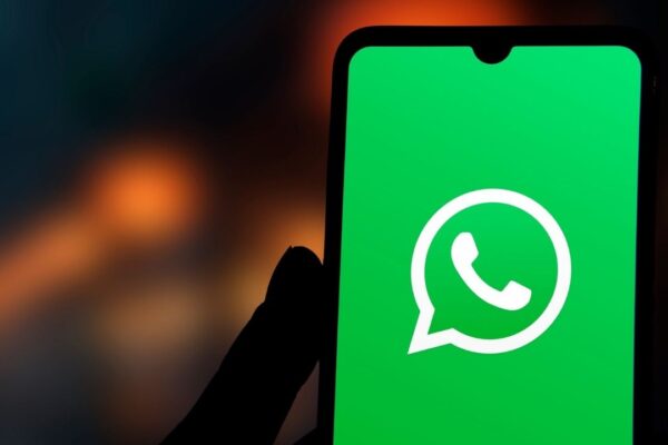 Whatsapp’a yeşil nokta güncellemesi geliyor: Kimlerin çevrim içi olduğu anında görülecek