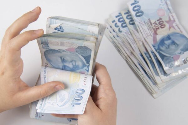 2027 asgari ücret ne kadar olacak? Uzman isim duyurdu!