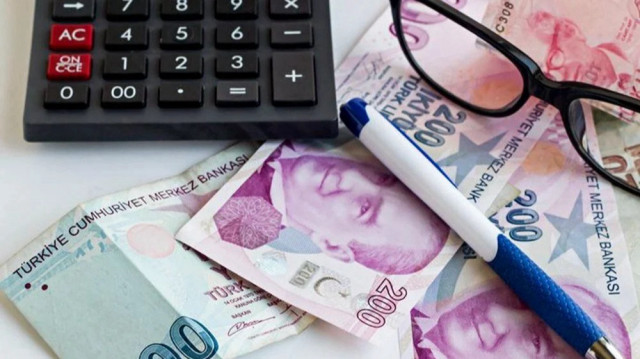 Memur ve memur emeklisinin zamlı maaş farkı takvimi belli oldu