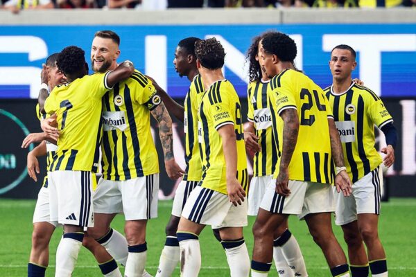 Fenerbahçe – Pogon Szczecin hazırlık maçı hangi kanalda? Saat kaçta başlayacak?