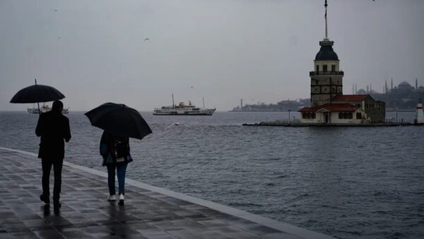 İstanbul hava durumu değişiyor! Sıcaklık 8 derece düşecek
